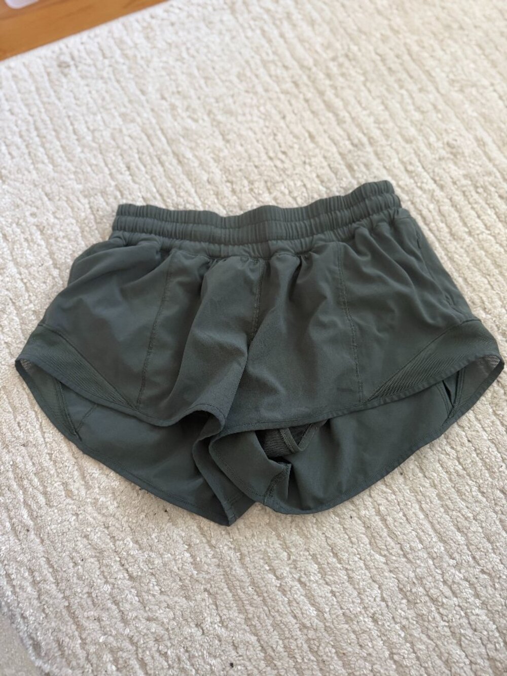 Lululemon Hotty Hot Low rise 2.5” shirt, lined